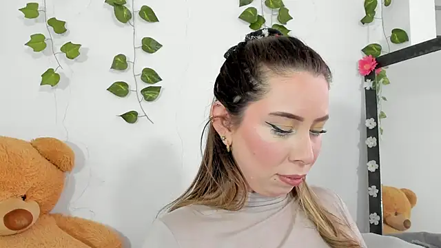 Snapshot of JanneKim chatting on October 2025 06:47:02 PM JanneKim online show from October 2025 06:47:02 PM