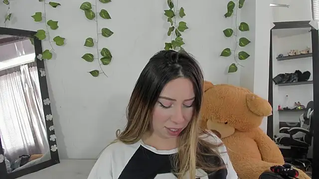 Snapshot of JanneKim chatting on October 2025 08:10:01 PM JanneKim online show from October 2025 08:10:01 PM