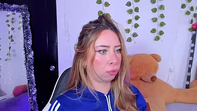 JanneKim online show from March 2026 02:34:01 PM