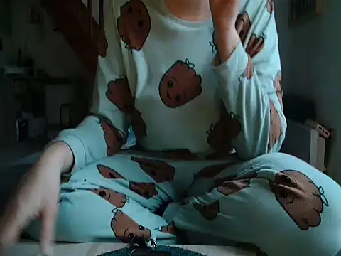 Lauzo21 online show from September 2025 05:32:01 AM