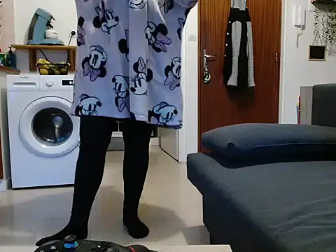 Lauzo21 online show from October 2025 05:38:02 AM