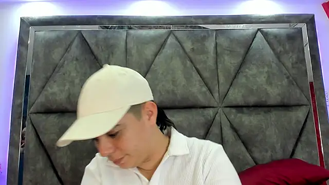 AbbySmiitth  online show from March 2026 10:14:02 PM