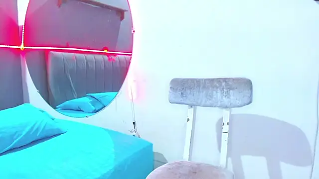 minimi naty online show from January 2025 07:14:02 PM