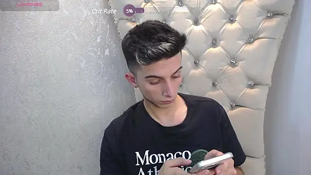 MrWilliseo online show from December 2024 10:49:02 PM