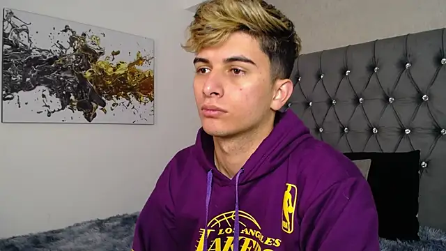 MrWilliseo online show from October 2025 02:39:02 AM