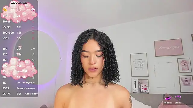 Snapshot of Crystal_Dluna chatting on March 2025 03:37:01 PM Crystal Dluna online show from March 2025 03:37:01 PM