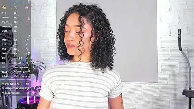 Snapshot of Crystal_Dluna chatting on March 2025 03:49:02 PM Crystal Dluna online show from March 2025 03:49:02 PM