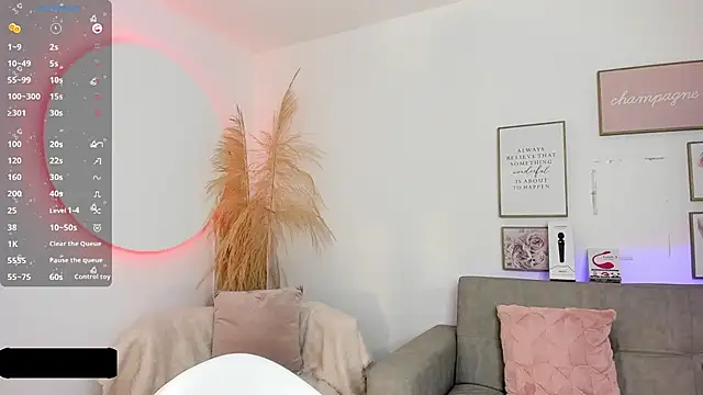 Snapshot of Crystal_Dluna chatting on March 2025 12:37:01 PM Crystal Dluna online show from March 2025 12:37:01 PM