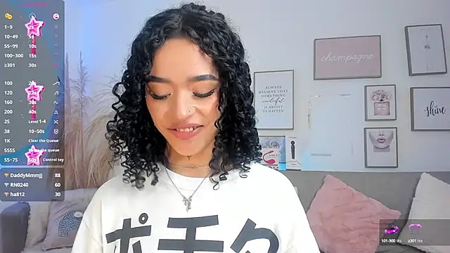 Snapshot of Crystal_Dluna chatting on March 2025 04:54:02 PM Crystal Dluna online show from March 2025 04:54:02 PM