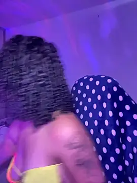 Snapshot of Crystal_Dluna chatting on September 2025 06:18:02 PM Crystal Dluna online show from September 2025 06:18:02 PM