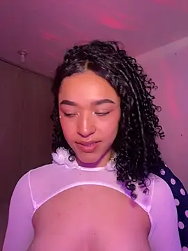 Snapshot of Crystal_Dluna chatting on September 2025 04:40:02 PM Crystal Dluna online show from September 2025 04:40:02 PM