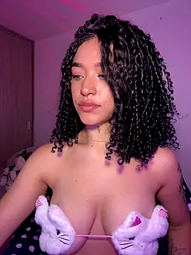 Snapshot of Crystal_Dluna chatting on September 2025 02:41:01 PM Crystal Dluna online show from September 2025 02:41:01 PM