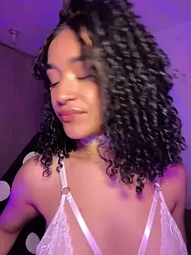 Snapshot of Crystal_Dluna chatting on September 2025 04:40:02 PM Crystal Dluna online show from September 2025 04:40:02 PM