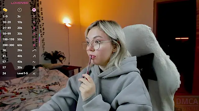 whoa-hoa-hoa-hoa-hoa online show from October 2025 09:15:01 PM