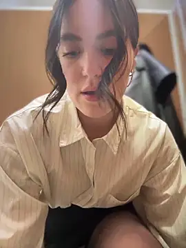 meow girl online show from March 2025 11:08:01 AM