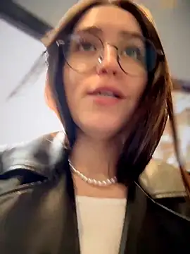 meow girl online show from April 2026 09:29:01 AM