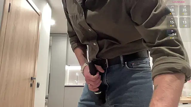 cute mark online show from November 2025 05:18:02 AM