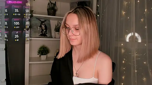 Snapshot of ms_elizabethqueen chatting on January 2025 07:15:01 PM ms elizabethqueen online show from January 2025 07:15:01 PM