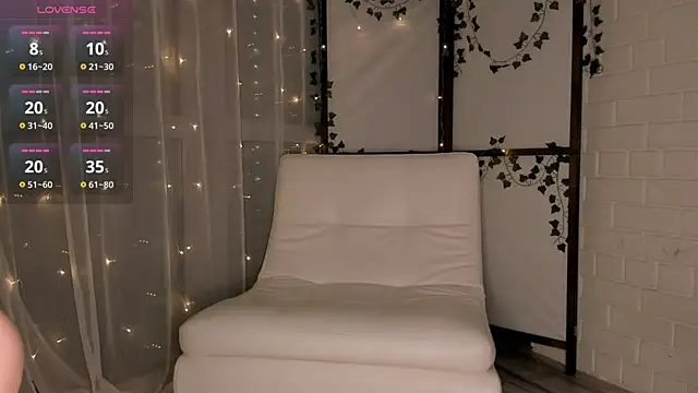 Snapshot of ms_elizabethqueen chatting on February 2025 07:02:01 PM ms elizabethqueen online show from February 2025 07:02:01 PM
