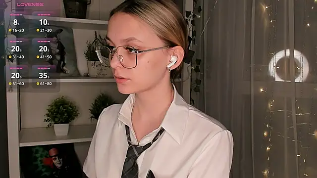 Snapshot of ms_elizabethqueen chatting on February 2025 03:17:02 PM ms elizabethqueen online show from February 2025 03:17:02 PM