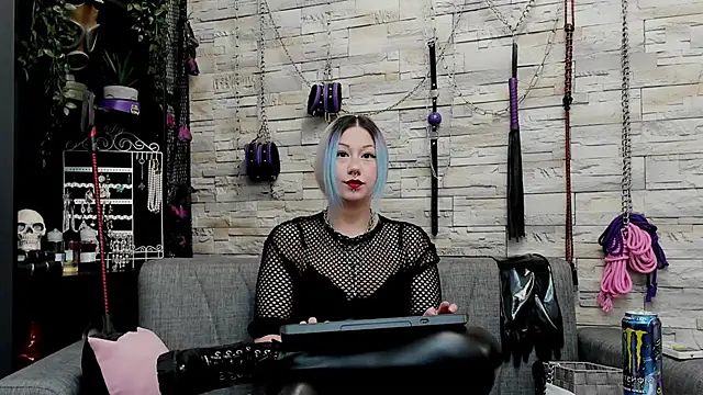 CruelMistress online show from January 2026 01:20:01 AM