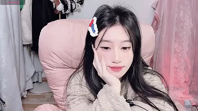 JennieKim RoseannePark online show from February 2025 02:49:01 PM