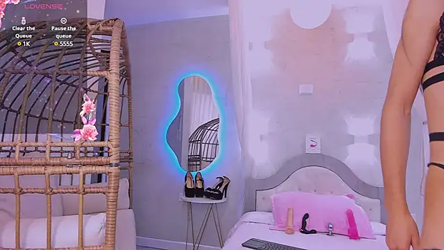 Venusflame   online show from January 2025 01:19:02 PM