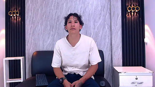 JustinSoler online show from September 2025 09:53:01 PM