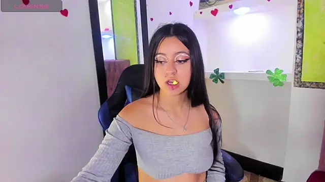 zoe connor19 online show from April 2026 06:10:01 PM