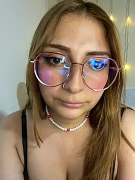 Snapshot of julieta_baron chatting on March 2025 10:22:02 PM julieta baron online show from March 2025 10:22:02 PM
