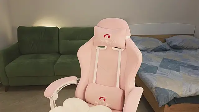 Eveleen Soleen online show from February 2025 10:21:02 PM