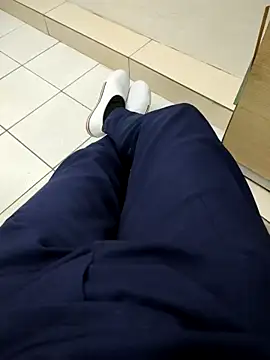 gatmoreno1 online show from October 2025 05:08:01 PM