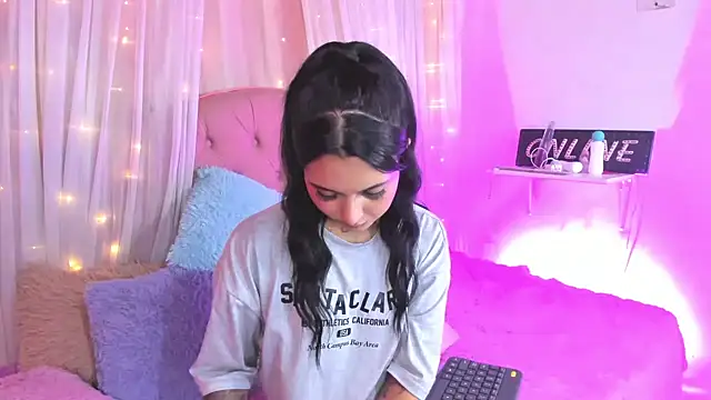 Snapshot of _Mia__9 chatting on February 2025 11:51:02 PM Mia 9 online show from February 2025 11:51:02 PM