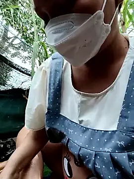 Snapshot of Betty20zx chatting on November 2025 01:29:01 AM Betty20zx online show from November 2025 01:29:01 AM