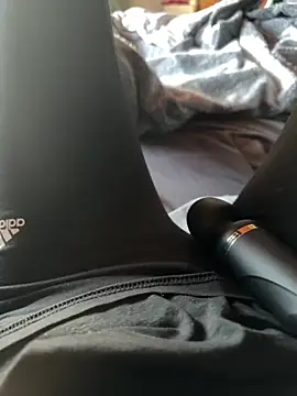 Snapshot of Ana-05 chatting on February 2025 04:00:02 PM Ana-05 online show from February 2025 04:00:02 PM