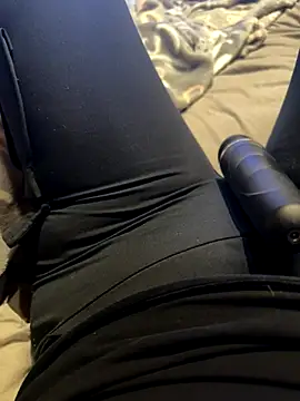 Snapshot of Ana-05 chatting on October 2025 05:52:02 PM Ana-05 online show from October 2025 05:52:02 PM