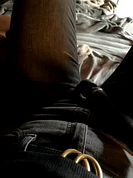 Snapshot of Ana-05 chatting on October 2025 01:34:02 PM Ana-05 online show from October 2025 01:34:02 PM