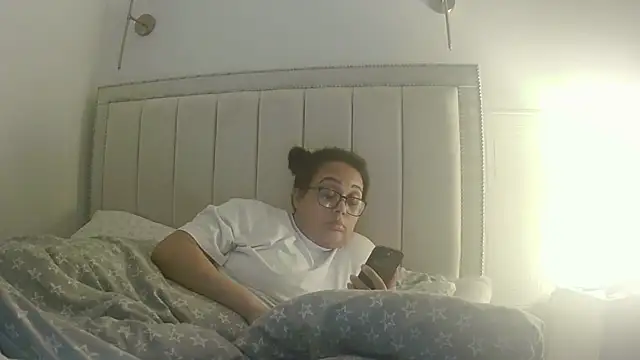 vanilla chocolate23 online show from April 2026 08:20:02 PM