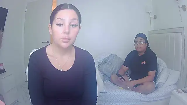 vanilla chocolate23 online show from April 2026 08:46:01 AM