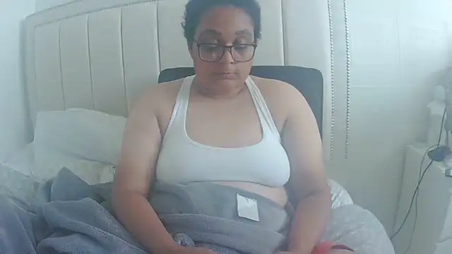 vanilla chocolate23 online show from June 2026 08:57:02 AM