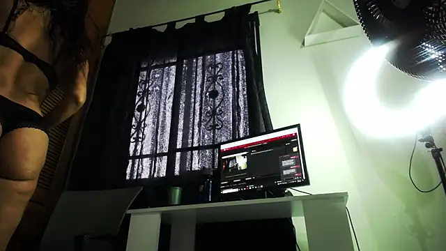 marilynetthan online show from February 2025 01:22:01 PM