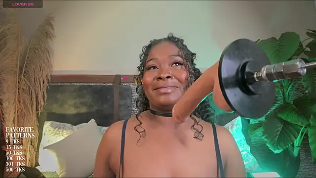 zoe 23  online show from April 2026 10:48:01 AM