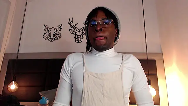 Snapshot of candy_lovee69 chatting on February 2025 10:39:02 PM candy lovee69 online show from February 2025 10:39:02 PM