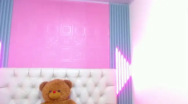 MichaelTwuis online show from February 2025 05:06:01 PM