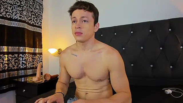 Snapshot of Angel_Cuervo chatting on January 2025 12:41:02 PM Angel Cuervo online show from January 2025 12:41:02 PM