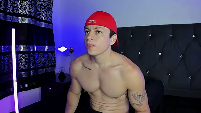Snapshot of Angel_Cuervo chatting on March 2025 11:55:01 AM Angel Cuervo online show from March 2025 11:55:01 AM