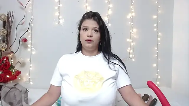 Nicol Love0 online show from January 2025 06:46:01 PM