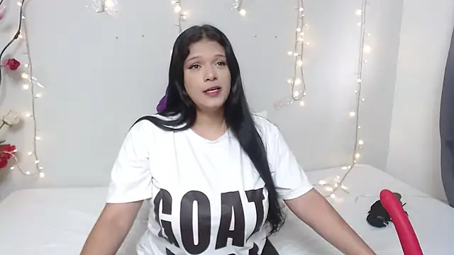 Nicol Love0 online show from January 2025 08:11:02 PM