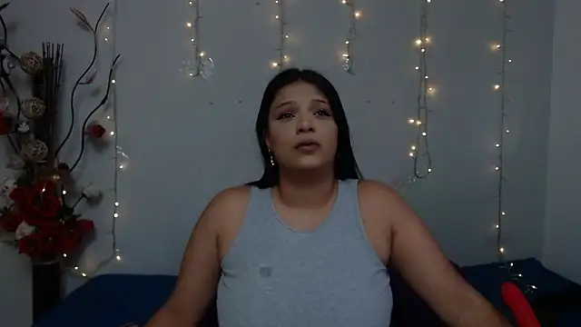 Nicol Love0 online show from January 2025 06:49:01 PM