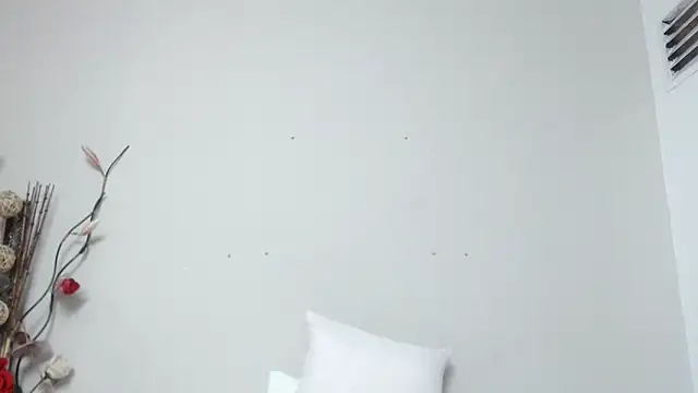 Nicol Love0 online show from January 2025 09:59:01 PM